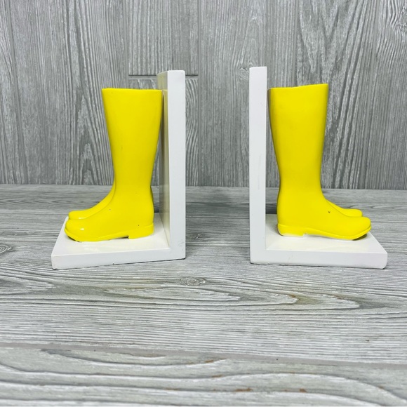 Yellow rain boot book end pair whimsical unique table decor book shelf statues - Picture 3 of 14